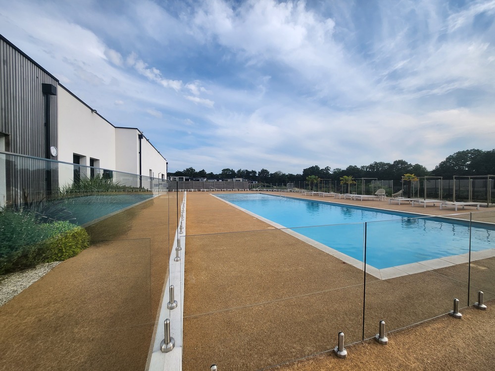Lodge-Sables-d'olonne-piscine-exterieur